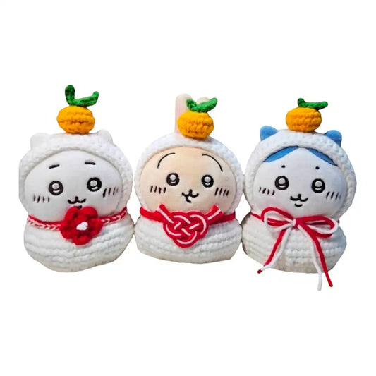 Chiikawa 10cm plush toy wearing a white Kagami Mochi-themed outfit, resembling stacked mochi, with a choice of a butterfly, red small flower, or red and white striped plum blossom bow.